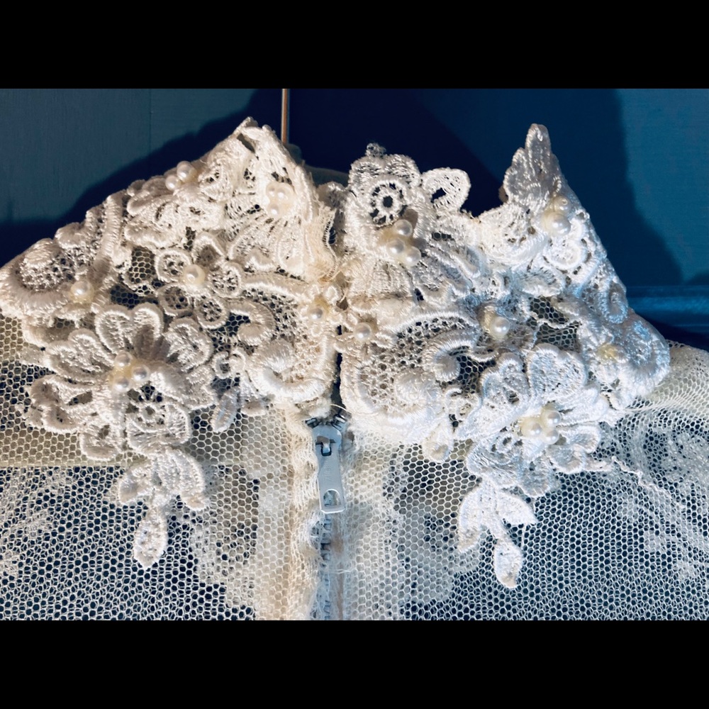Vintage White Wedding Grown; Never Worn or Altered - Picture 8 of 8